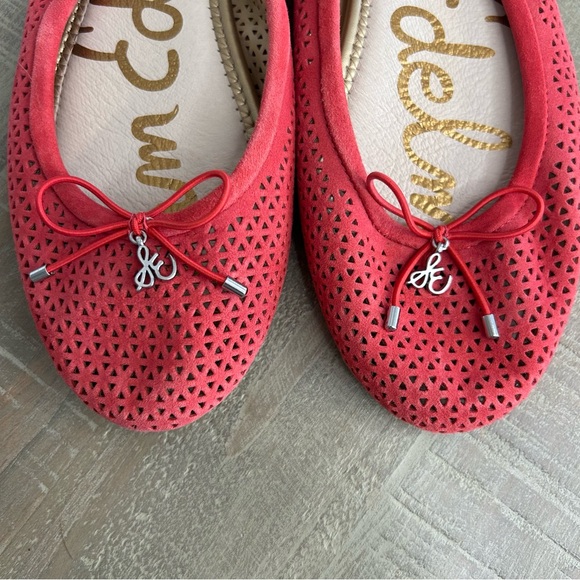 Sam Edelman Women’s Hot Coral Red Perforated Leather Felicia Ballet Flats Sz 7.5 - Picture 2 of 7